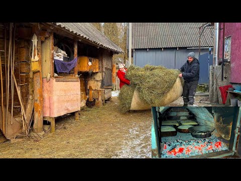 Traditional Mountain Feast: Homemade Sausage, Steamed Dumplings & Wood-Fired Bread
