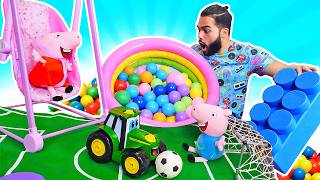 Construindo uma cerca e jogando bola com o trator de brinquedo!