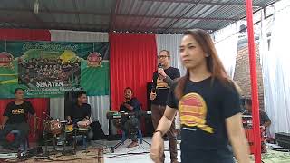 Download lagu aslinya duo sinden Apri - mimin mp3 Download lagu aslinya duo sinden Apri - mimin mp3