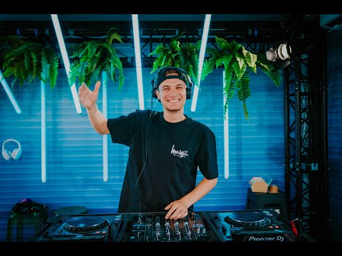 MNM Blokhut: 5NAPBACK