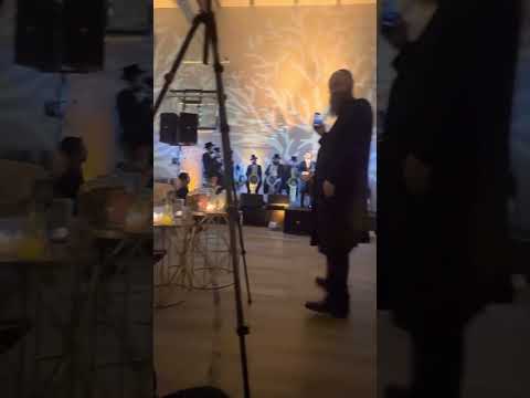 Carlebach  kabolas shabbos by @cheski Brecher