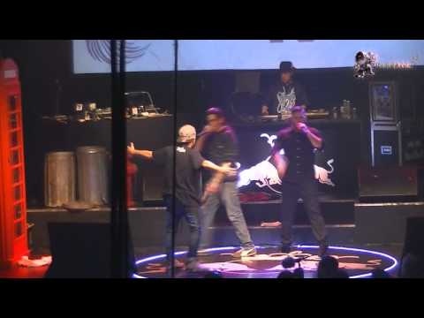 Klan vs Silar (Cuartos) - Red Bull Batalla de los Gallos 2014 Argentina por Radio Doble HH