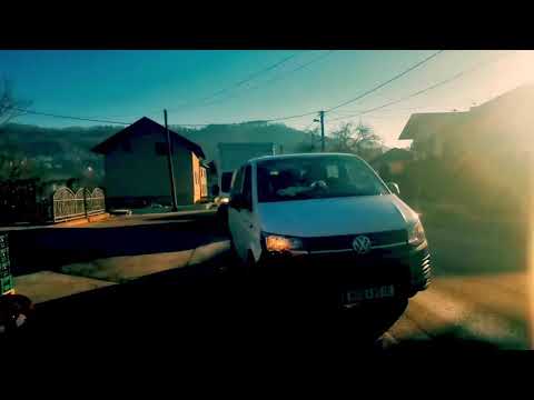 Kid Pex bedankt sich bei der Volkshilfe Wien für den Support von SOS Balkanroute