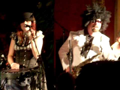Mamaguroove - Rare To Find  (Live NCF 2011)