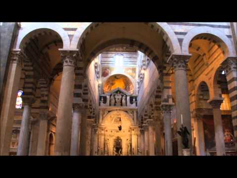 Inside Pisa cathedral // Внутри пизанско