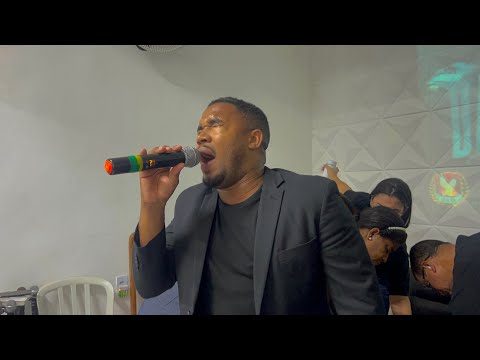 ELE CANTOU E O FOGO DESCEU - MICHEL Robert 🔥