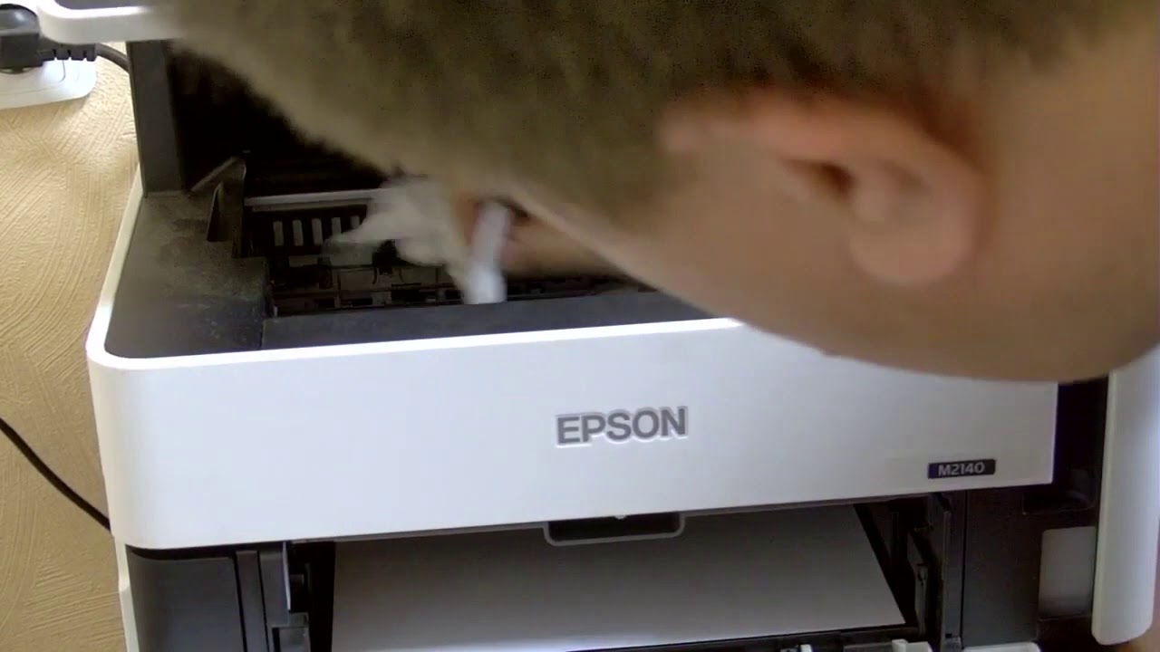 Epson печатает белый лист