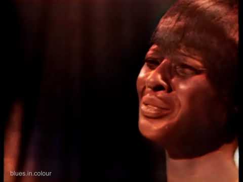 Mae Mercer - Careless Love live [Colourised] 1964