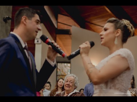 Noivos cantam na igreja - Casamento Raquel e Gabriel - Mariápolis Ginetta