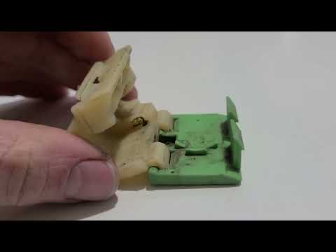 How to open the odd fuel line connector on 2006 Honda Pilot 3.5 J35A9.