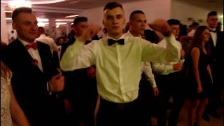 Studniówka maturzystów ostrowskiego Rubinka (zdjęcia, wideo)