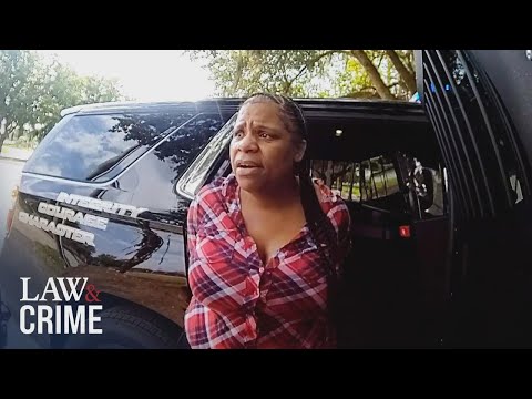 Policial da Flórida é flagrada assaltando banco