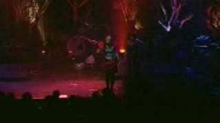 Poe - Interview w. Borders Vision