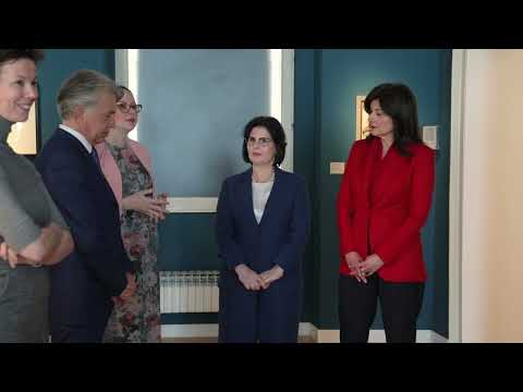 Sanja Musić Milanović i Armanda Begaj obišle izložbu Otona Ivekovića u Klovićevim dvorima