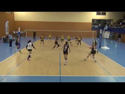 Romanais 0 x 3 UGS Bordeaux  (Middle blocker Bárbara Duarte #4 yellow t-shirt)