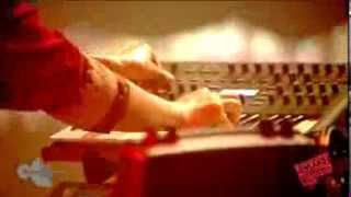 Lowlands 2013 - Crystal Fighters - Plage