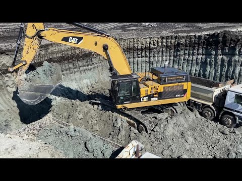 Caterpillar 374D Excavator Loading Mercedes & MAN Trucks - Interkat SA