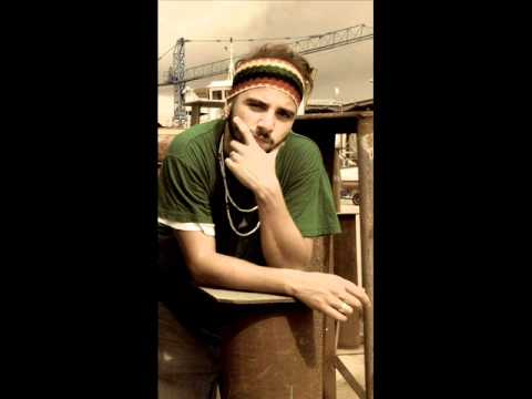 lorrè with d. ringa e trilla dicurs'i cafè.wmv