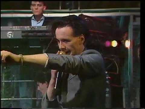 Simple Minds   1983 06 24  The American @ A Midsummernight's Tube
