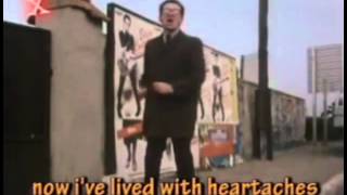 Elvis Costello - I Can&#39;t Stand Up For Falling Down (Extended)