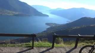 preview picture of video 'SASSO BIANCO 2397m - SASSO CANALE MTB - TREKKING Alto Lago di Como'