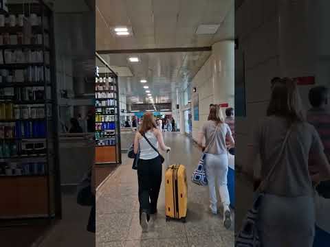 Como ir do Aeroporto de Lisboa para a cidade | Conseguir um Uber ou um Bolt