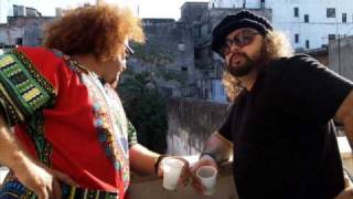 Piedras en la voz- Carlos Varela, Kelvis Ochoa y Descemer Bueno