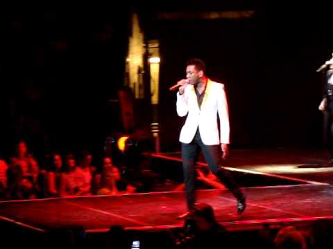 Joshua Ledet-"Runaway Baby"-AI Tour-Dallas, Tx. 7/29/12