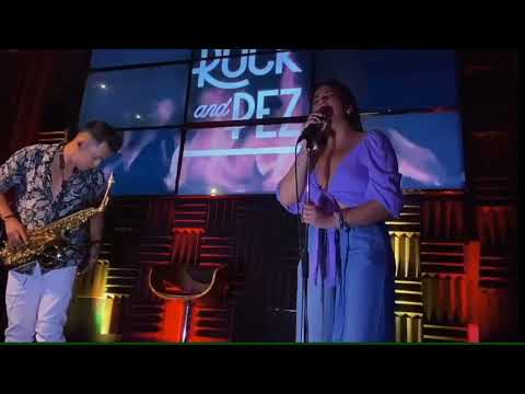 Dicen   DANIELA DARCOURT X HANSEL