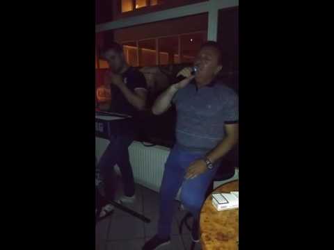 Necko Halac Rodila se mala djevojčica