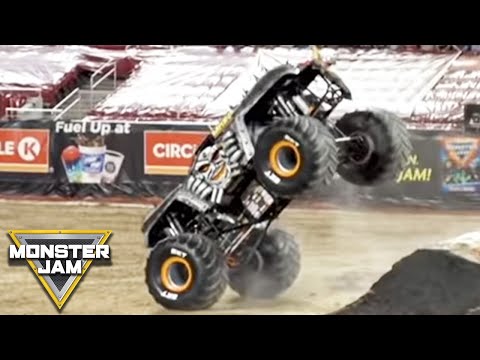 Neil Elliott │ Max-D insane Moonwalk to Reverse Backflip | NEVER BEEN DONE! | Monster Jam