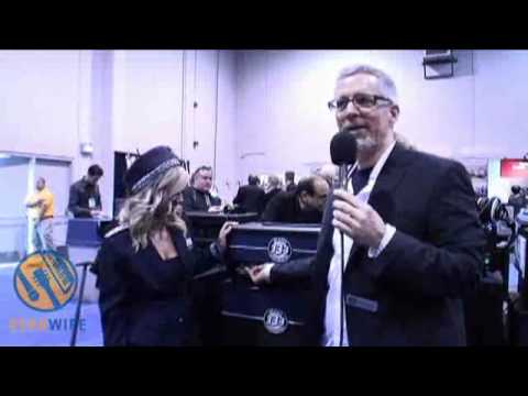 Jet City Amplification JCA20H: 20 Watt Amp Head Looks Even Bigger Next To Jetty Betty (Video)