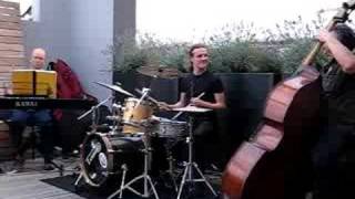 Zopa Jazz Trio - Scrapple from the apple