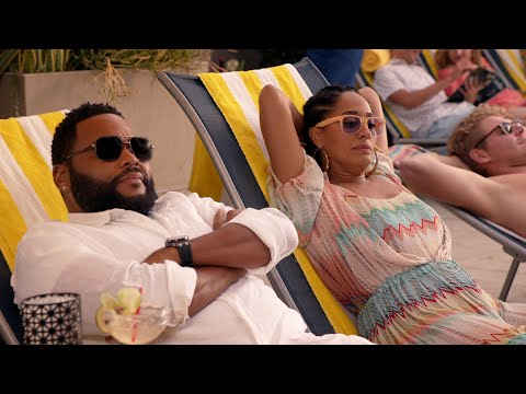 Dre & Bow Are In Vacation Mode - black-ish
