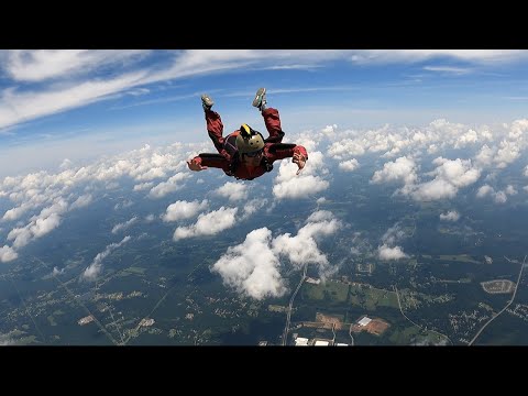 Epic Skydiving: AFF Level 4/Cat C2 Jump - Solo freefall, turning 90 degrees, solo deployment! 4k