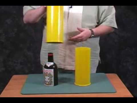 Voir la vidéo de Pass Pass Bottles - Comédy Pass Pass