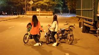 Download lagu Story WA || kekinian cewek CB herex indonesia goyang holly day !!! mp3