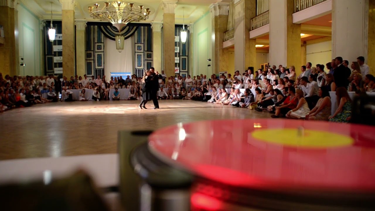 Dj Gus.Gustavo Rosas.DEMO Carlos y Maria Rivarola en St Petersburgo.junio 2013.Rusia.SL-1210 MKII