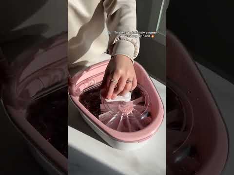 Spin Your Way to Fresher Salads with This Pink Salad Spinner!  #amazon #amazonhome #amazongadgets