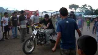 preview picture of video 'motocarcross - Moyobamba (caballito)'