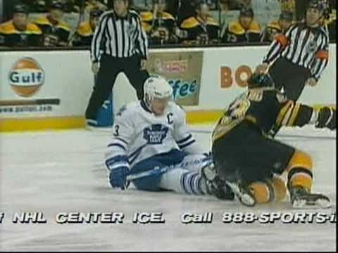 Brad Marchand hammers Dion Phaneuf