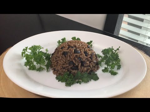 How to make Haitian style black beans and rice (diri kole ak pwa nwa)