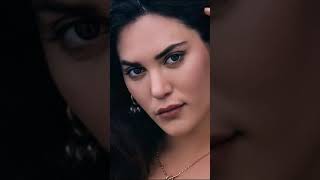 KATE WINSLET DOPPELGANGER Like the daughter of Jack and Rose ???????? @bonreels