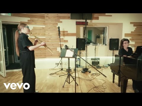 Olivia Belli, Jess Gillam - Eurycleia