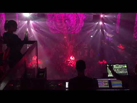 Jennifer Cooke Vocal DJ show Escape Amsterdam