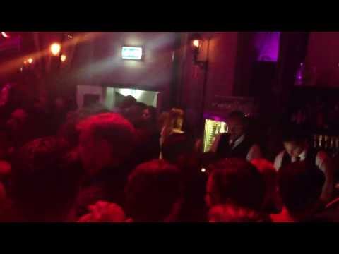 download lagu mp3 mp4 Fou Stockholm, download lagu Fou Stockholm gratis, unduh video klip Fou Stockholm