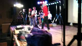 Kräht der Hahn am frühen Morgen