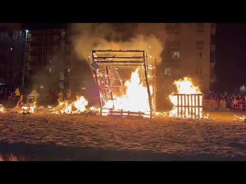 In migliaia per il rogo delle Gioeubie a Busto Arsizio