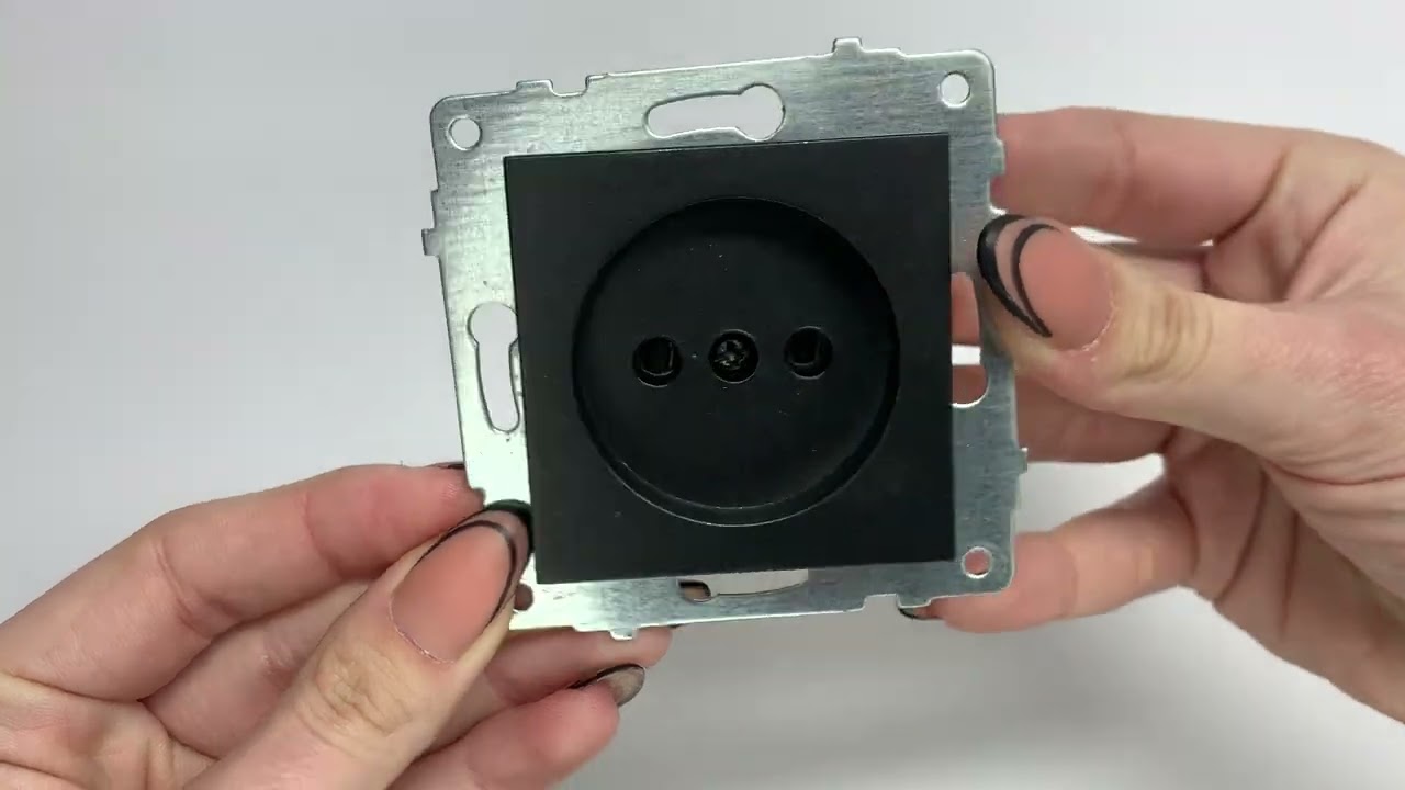 Розетка одинарная б/з OVIVO Grano черный (600-000317-215)