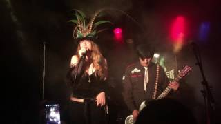 Inger Lorre singing 2 Cats at the Viper Room